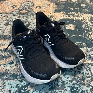 New balance fresh foam women’s 8.5 black and white